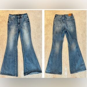 JUDY BLUE 11L comfort stretch woman high-rise flattering flare jean cowgirl boho